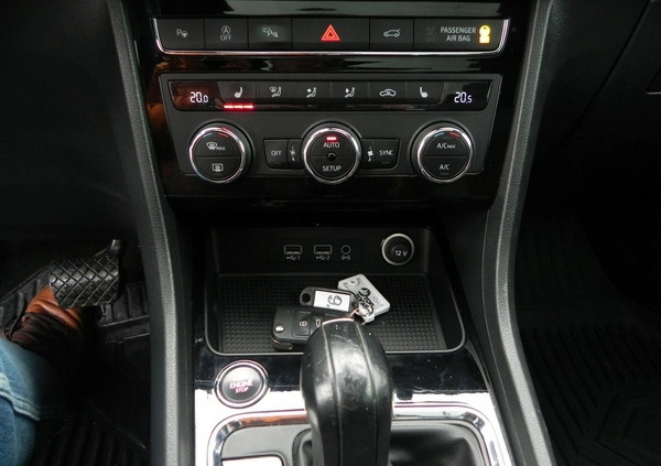 Seat Ateca cena 67900 przebieg: 201000, rok produkcji 2017 z Rzeszów małe 436